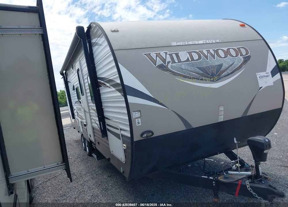 2017 FOREST RIVER WILDWOOD  26TBSS TRAVEL TRAILER VIN: 4X4TWDB20HA262067