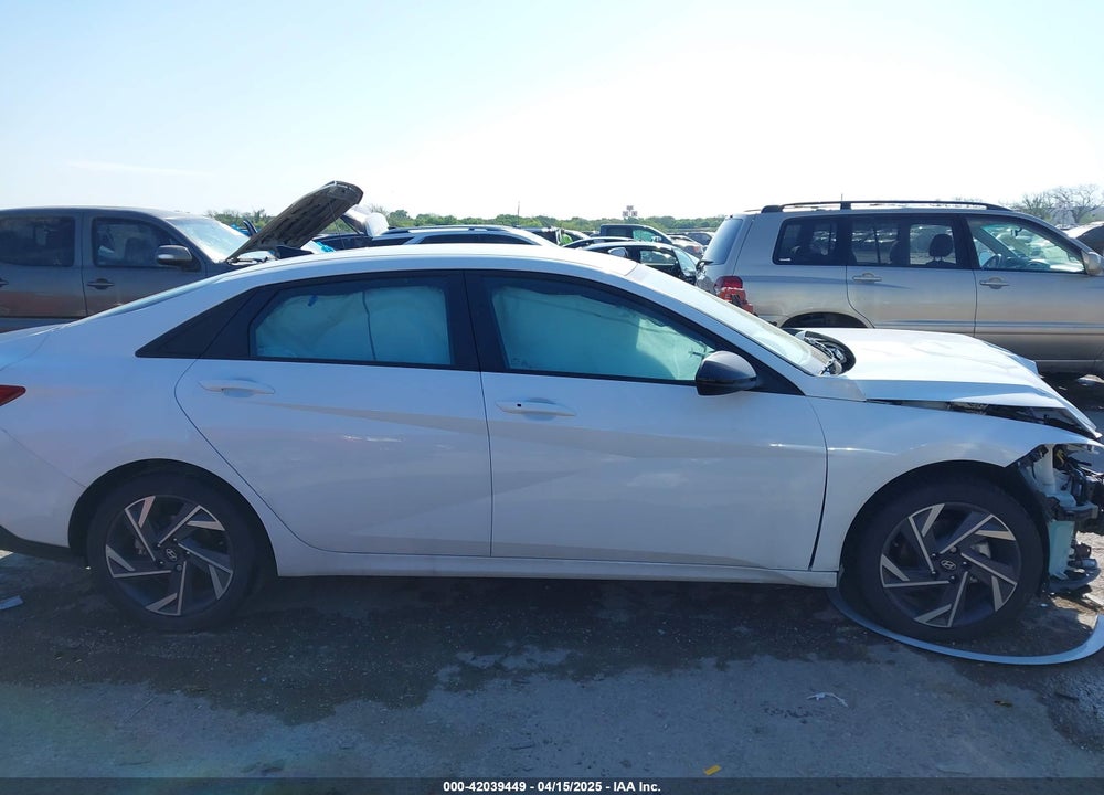 2025 HYUNDAI ELANTRA SEL SPORT VIN: KMHLM4DG7SU917671