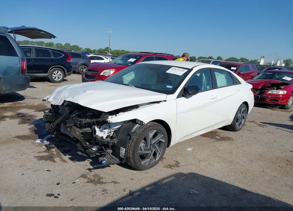 2025 HYUNDAI ELANTRA SEL SPORT VIN: KMHLM4DG7SU917671