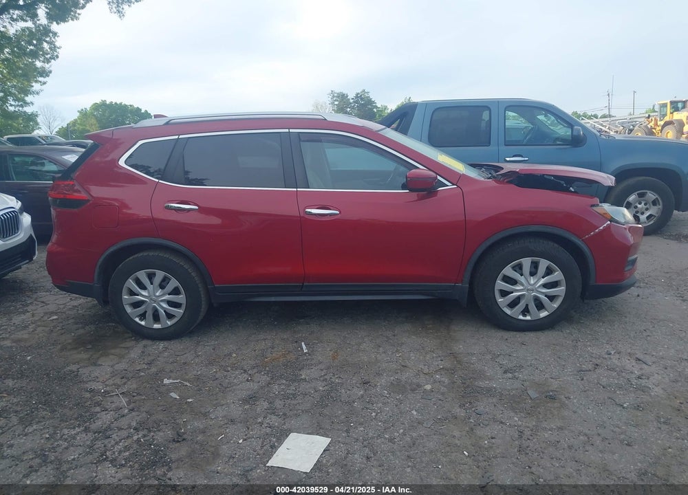 2017 NISSAN ROGUE VIN: JN8AT2MT5HW385967