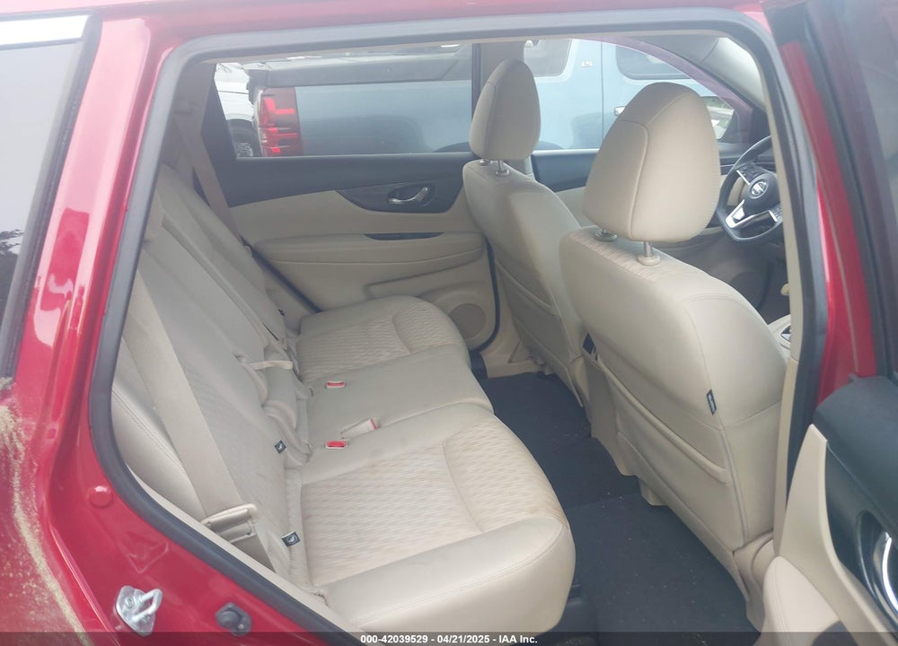2017 NISSAN ROGUE VIN: JN8AT2MT5HW385967