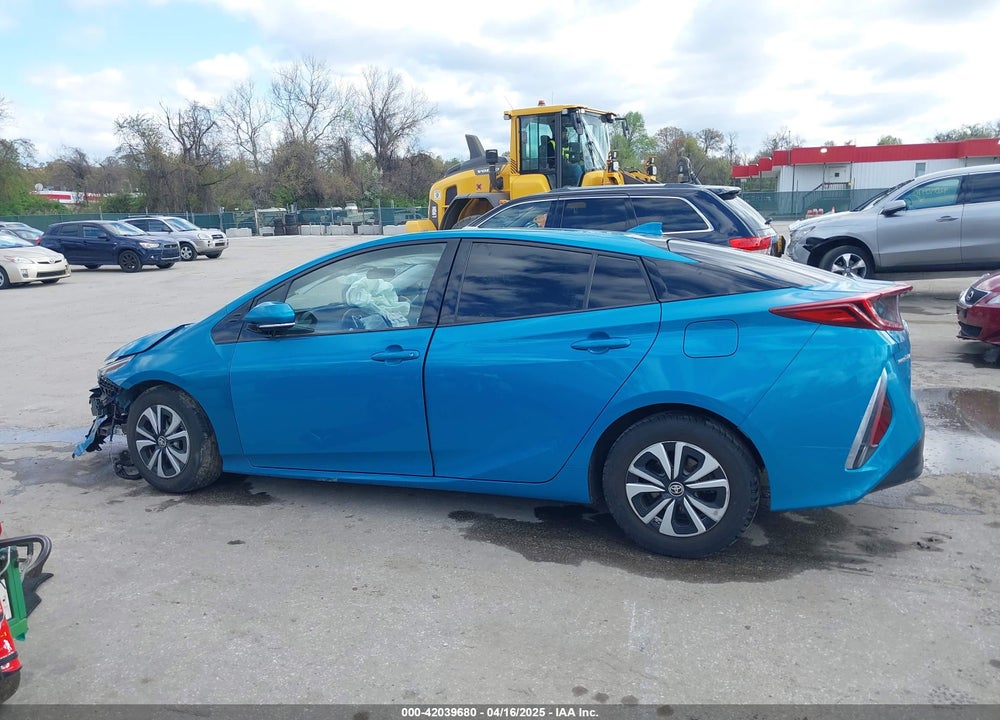 2017 TOYOTA PRIUS PRIME VIN: JTDKARFP0H3052737