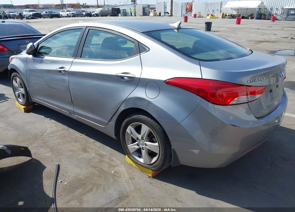 2013 HYUNDAI ELANTRA VIN: KMHDH4AE3DU729468