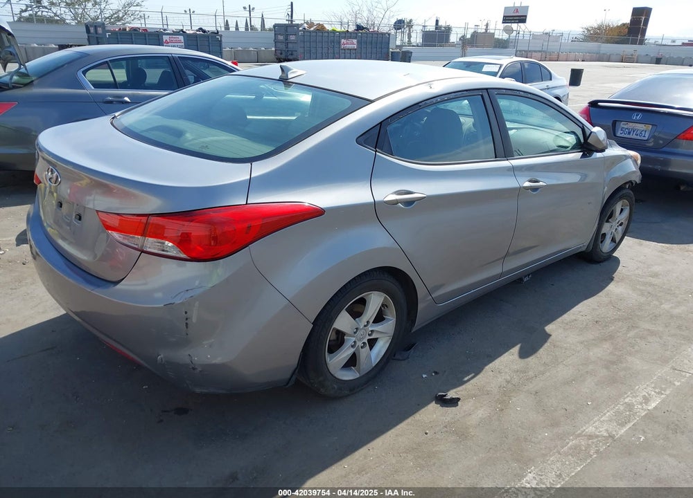 2013 HYUNDAI ELANTRA VIN: KMHDH4AE3DU729468