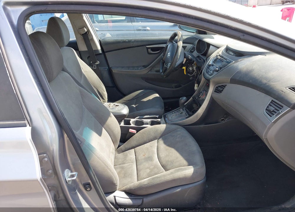 2013 HYUNDAI ELANTRA VIN: KMHDH4AE3DU729468