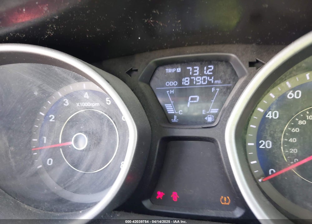 2013 HYUNDAI ELANTRA VIN: KMHDH4AE3DU729468