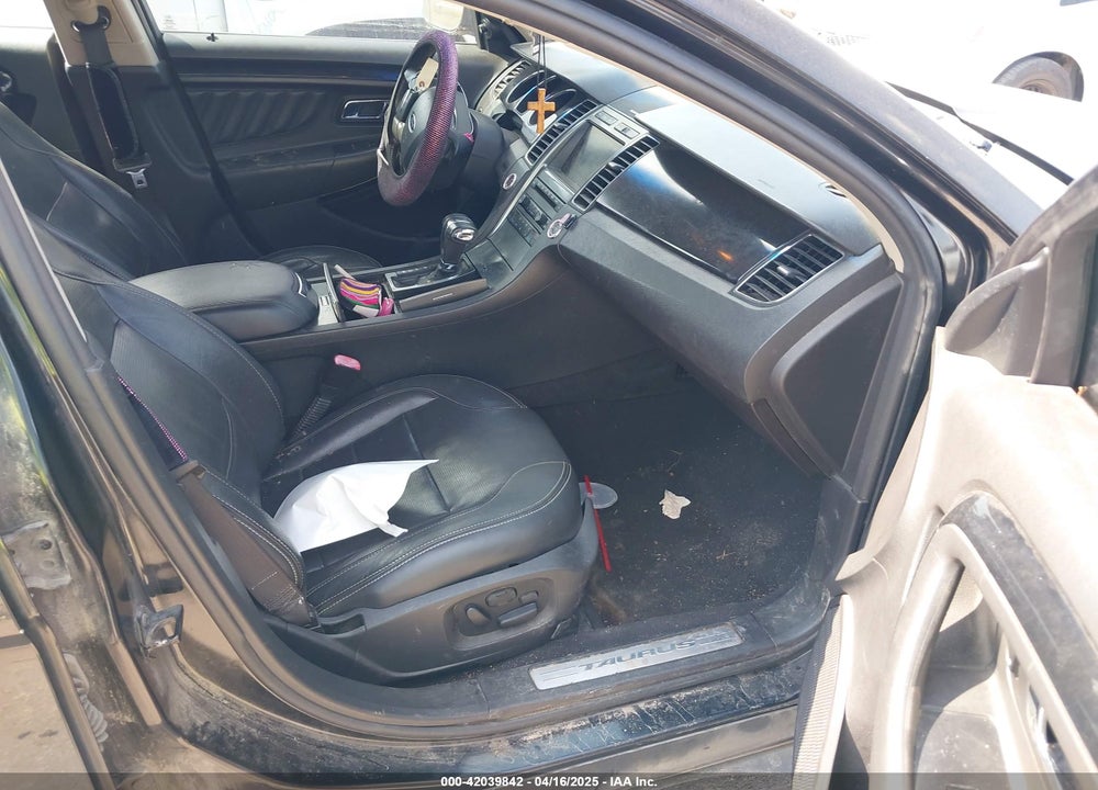 2010 FORD TAURUS VIN: 1FAHP2FW2AG140247