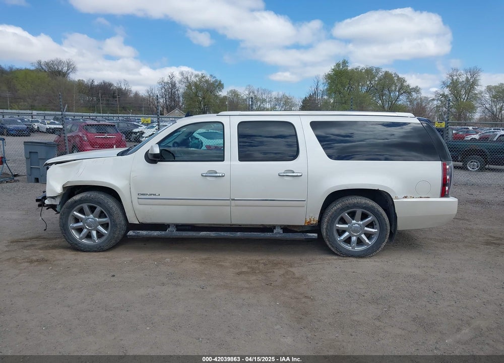 2011 GMC YUKON XL 1500 DENALI VIN: 1GKS2MEF9BR105808