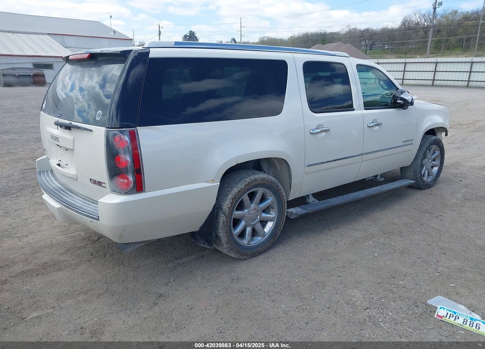 2011 GMC YUKON XL 1500 DENALI VIN: 1GKS2MEF9BR105808