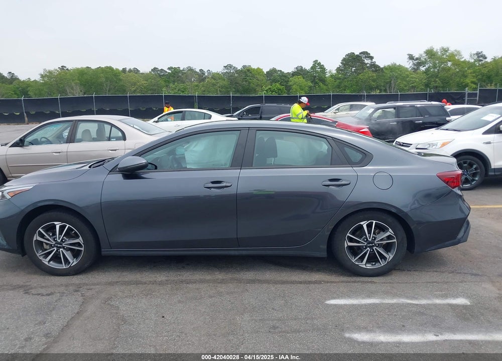 2023 KIA FORTE LXS VIN: 3KPF24AD7PE690487