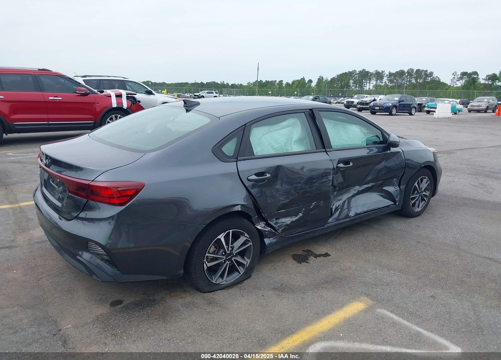 2023 KIA FORTE LXS VIN: 3KPF24AD7PE690487