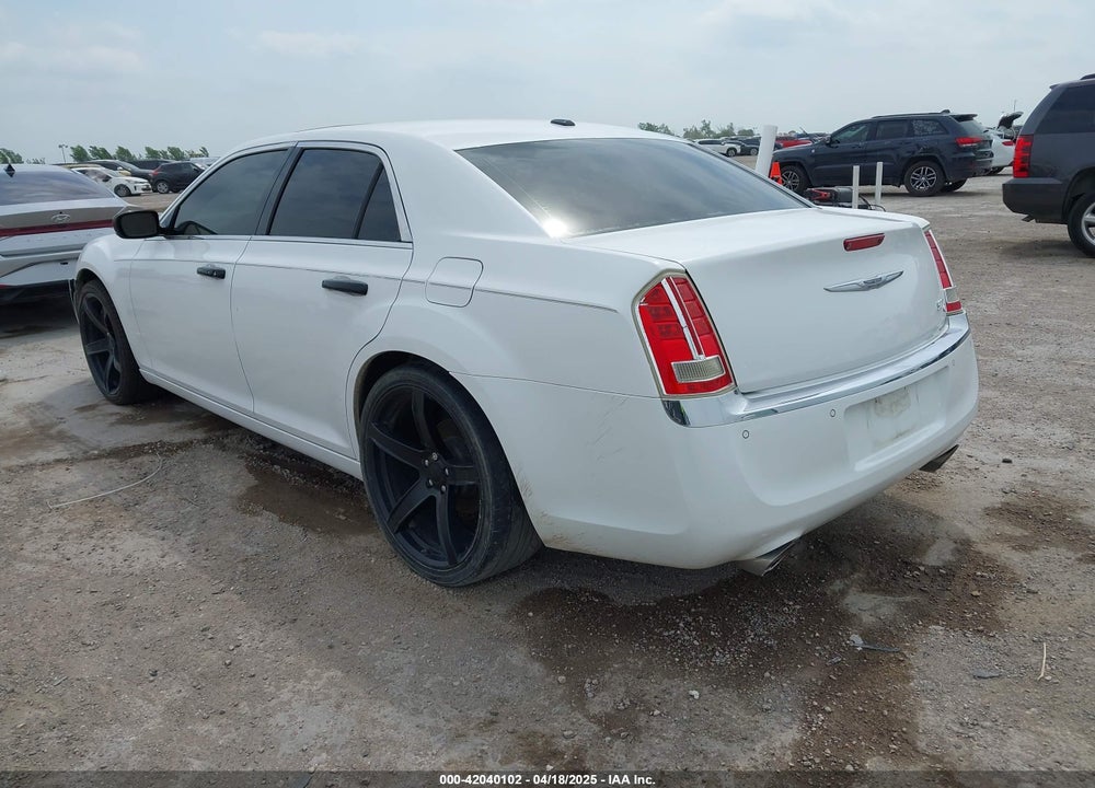 2011 CHRYSLER 300C VIN: 2C3CA6CTXBH516727