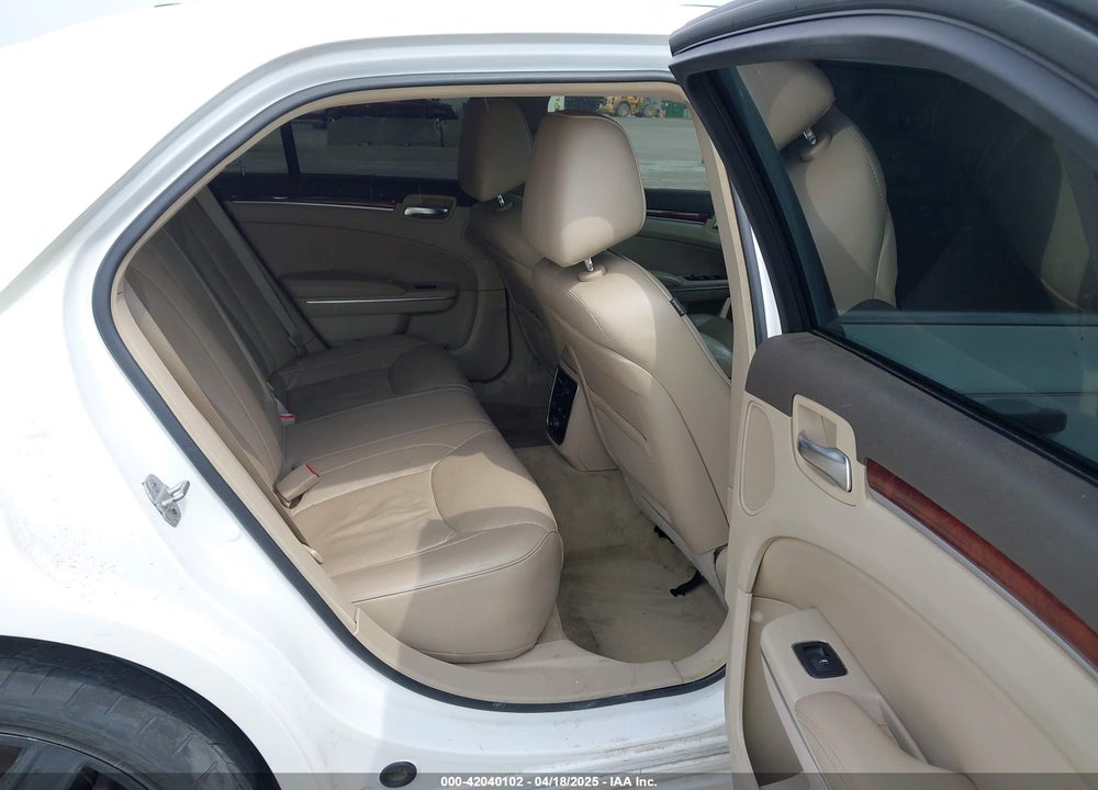 2011 CHRYSLER 300C VIN: 2C3CA6CTXBH516727