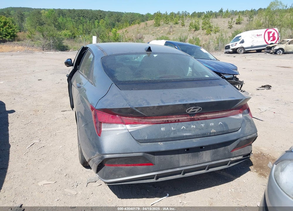 2024 HYUNDAI ELANTRA SEL VIN: KMHLM4DG4RU651049