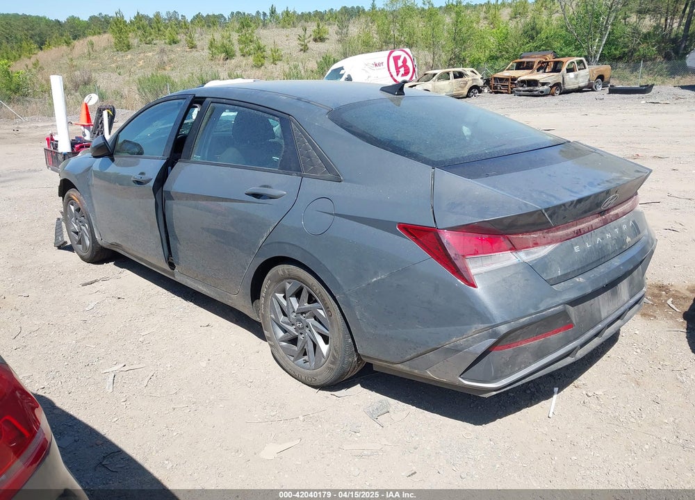 2024 HYUNDAI ELANTRA SEL VIN: KMHLM4DG4RU651049