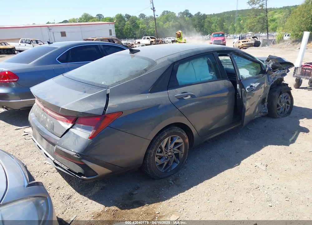 2024 HYUNDAI ELANTRA SEL VIN: KMHLM4DG4RU651049