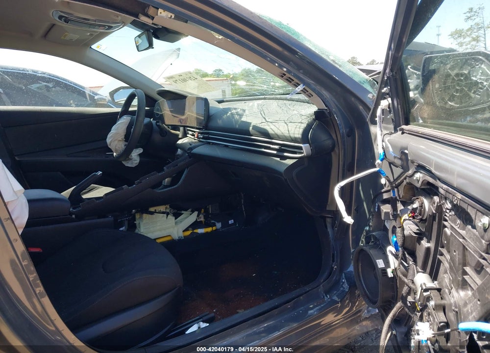 2024 HYUNDAI ELANTRA SEL VIN: KMHLM4DG4RU651049