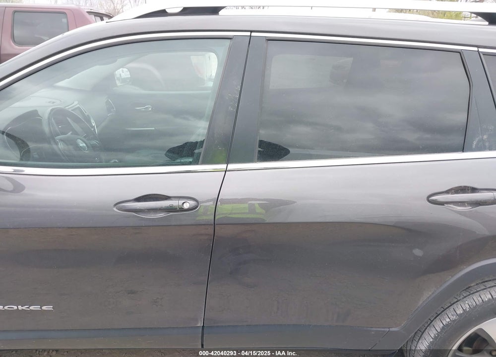 2019 JEEP CHEROKEE LIMITED FWD VIN: 1C4PJLDB4KD479382
