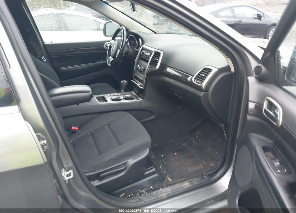 2011 JEEP GRAND CHEROKEE VIN: 1J4RR4GG0BC608989