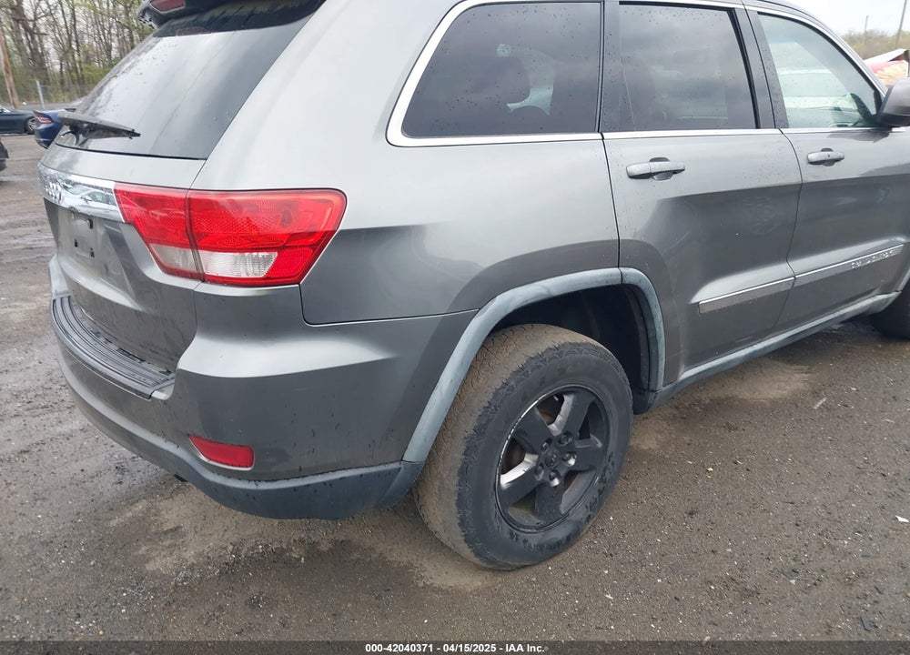 2011 JEEP GRAND CHEROKEE VIN: 1J4RR4GG0BC608989