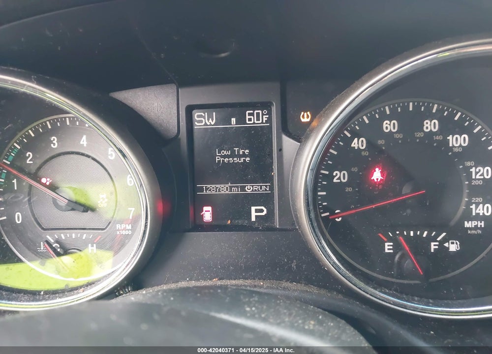2011 JEEP GRAND CHEROKEE VIN: 1J4RR4GG0BC608989