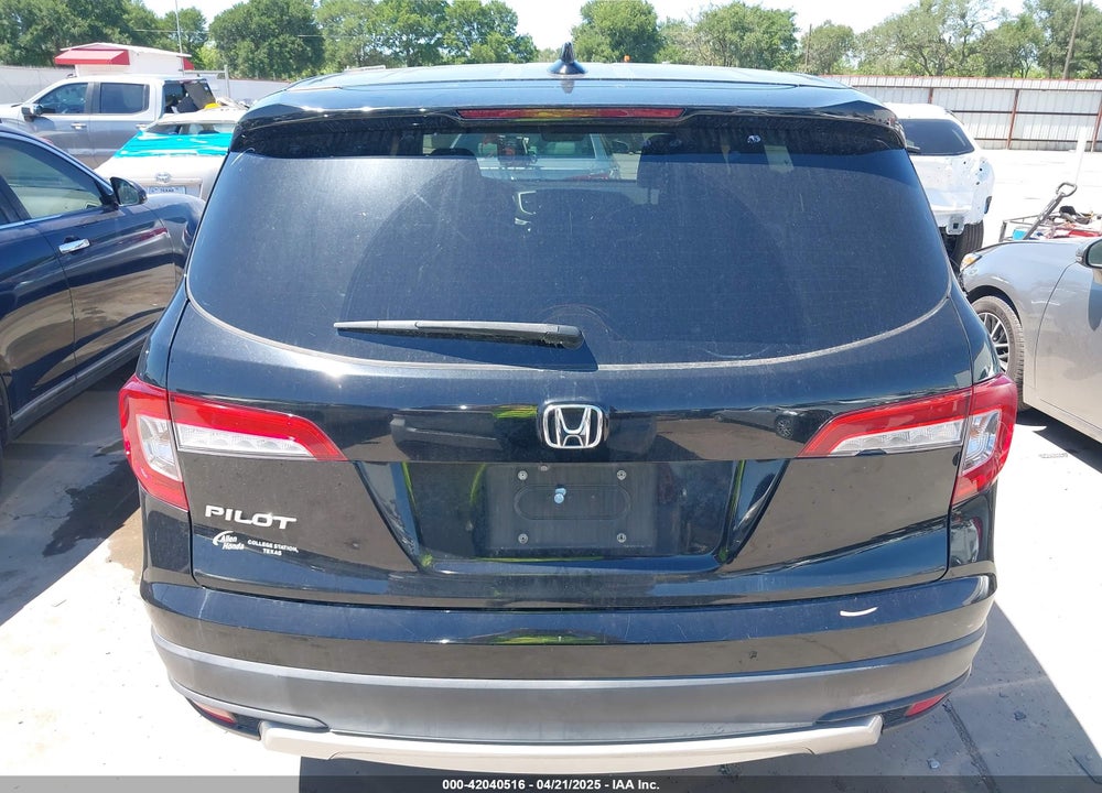 2019 HONDA PILOT VIN: 5FNYF5H56KB042918