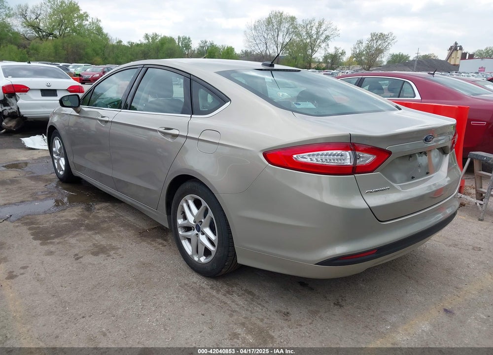 2015 FORD FUSION SE VIN: 3FA6P0H74FR127436