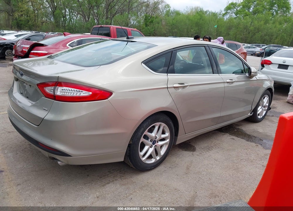 2015 FORD FUSION SE VIN: 3FA6P0H74FR127436