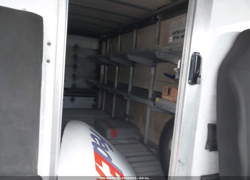 2014 ISUZU COMMERCIAL VAN VIN: JALB4T178E7W00367