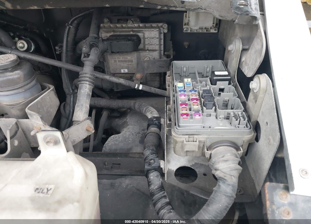 2014 ISUZU COMMERCIAL VAN VIN: JALB4T178E7W00367