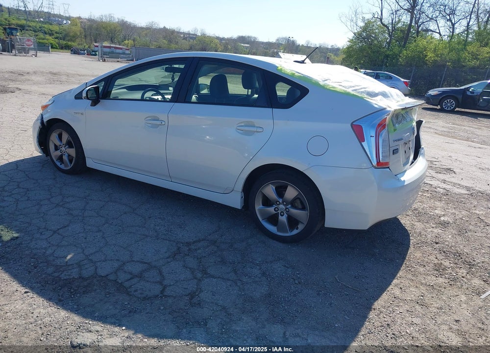 2015 TOYOTA PRIUS VIN: JTDKN3DUXF0395113