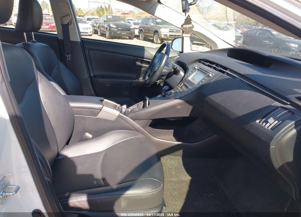 2015 TOYOTA PRIUS VIN: JTDKN3DUXF0395113