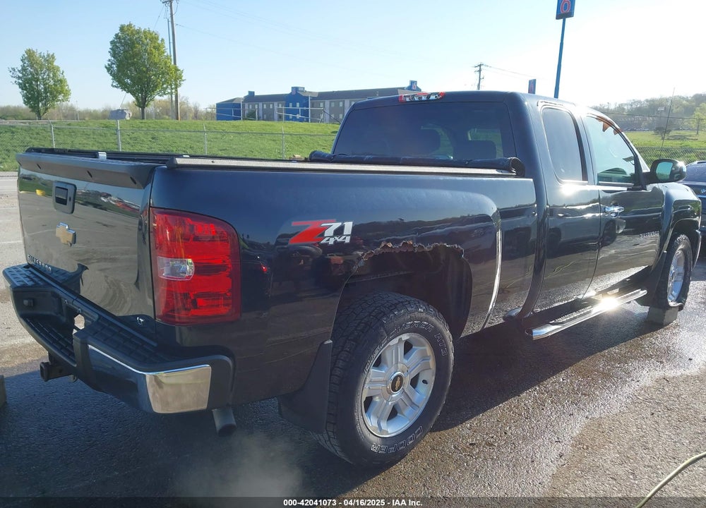 2013 CHEVROLET SILVERADO 1500 VIN: 1GCRKSE76DZ175972