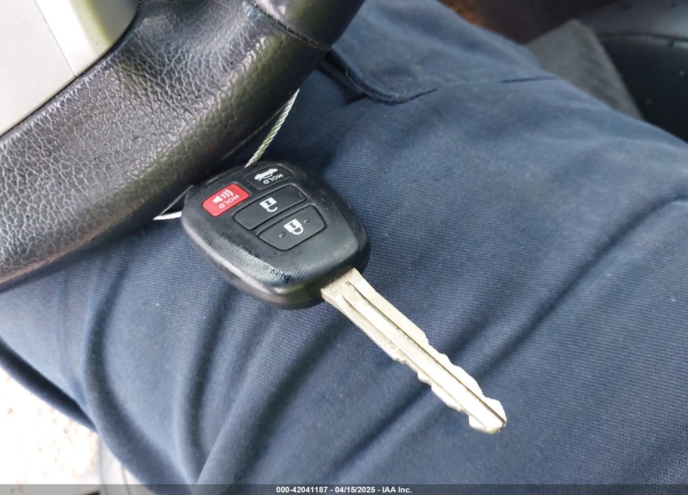2012 TOYOTA CAMRY SE VIN: 4T1BF1FK8CU609710