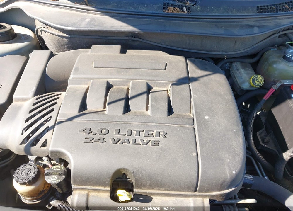 2008 CHRYSLER PACIFICA VIN: 2A8GM68X08R609025