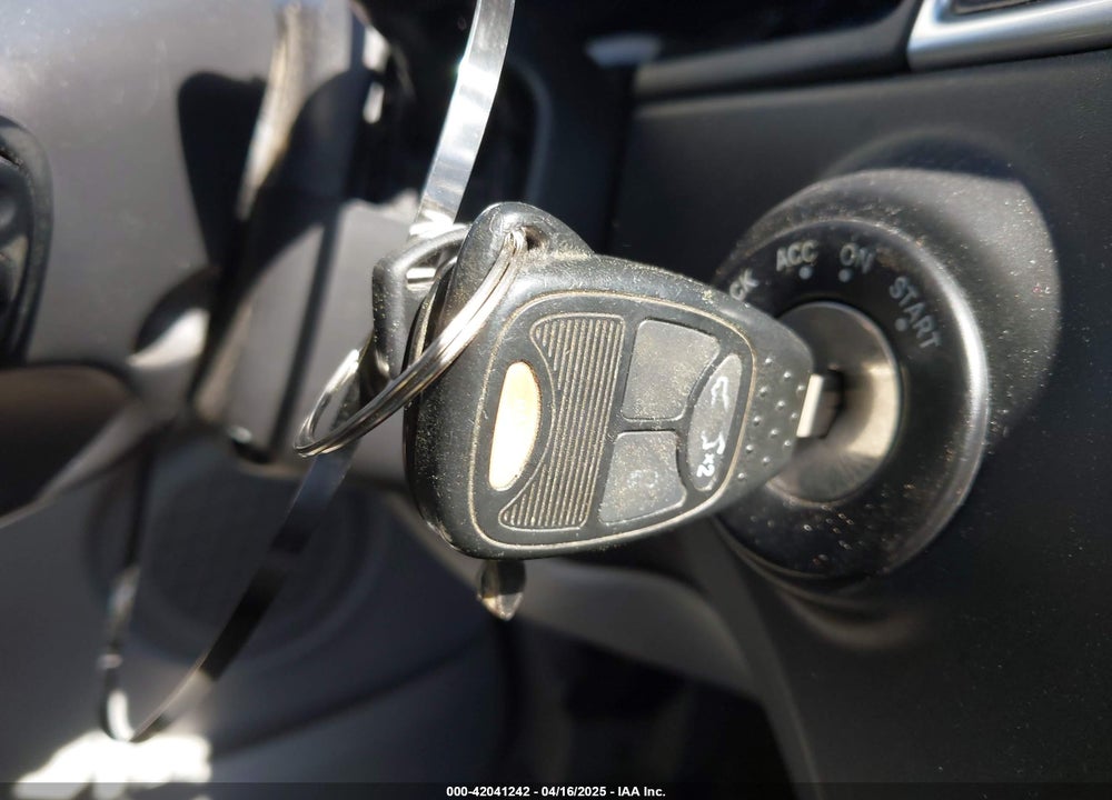2008 CHRYSLER PACIFICA VIN: 2A8GM68X08R609025