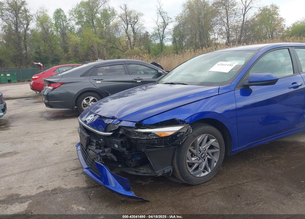 2024 HYUNDAI ELANTRA VIN: KMHLM4DG9RU657512