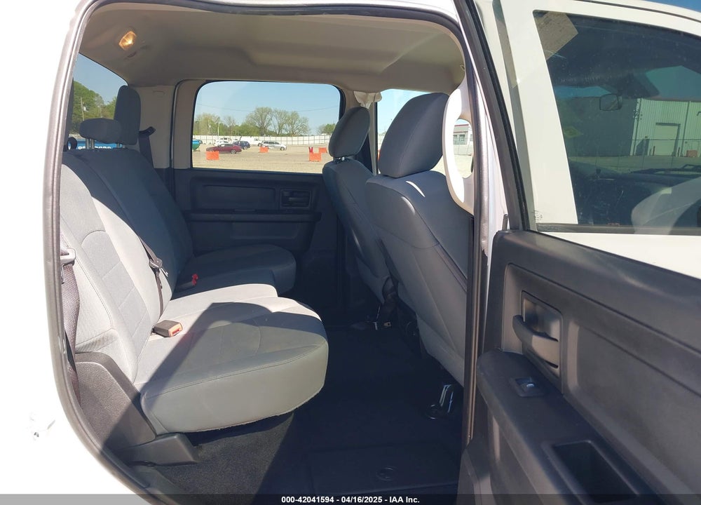 2017 RAM 1500 VIN: 3C6RR6KTXHG573008