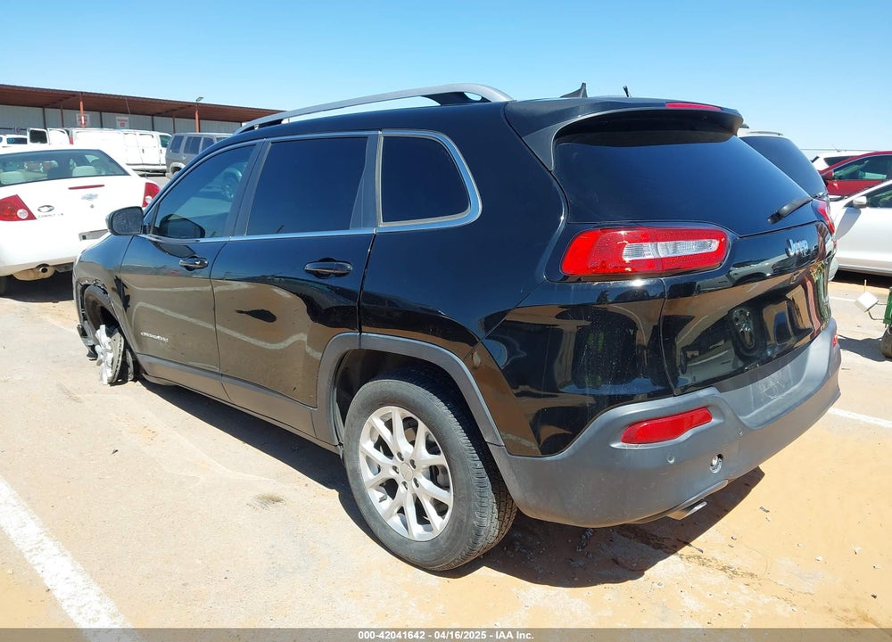 2017 JEEP CHEROKEE VIN: 1C4PJLCB4HW586821