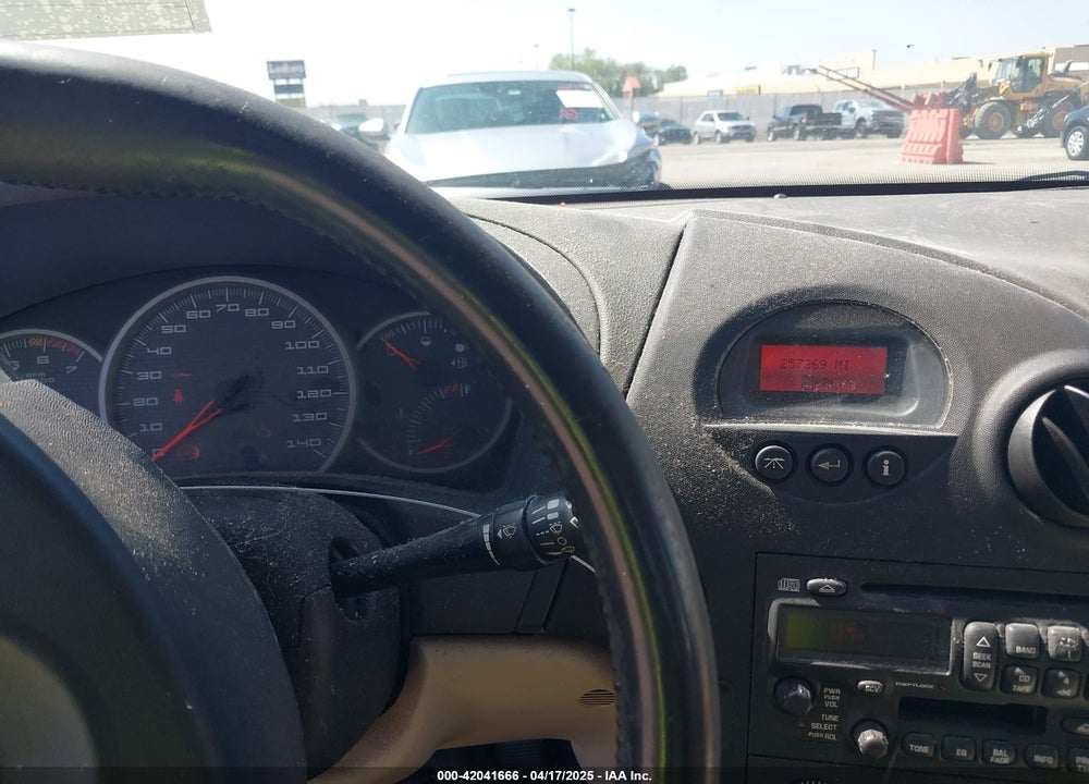 2004 PONTIAC GRAND PRIX GT2 VIN: 2G2WS522941158321