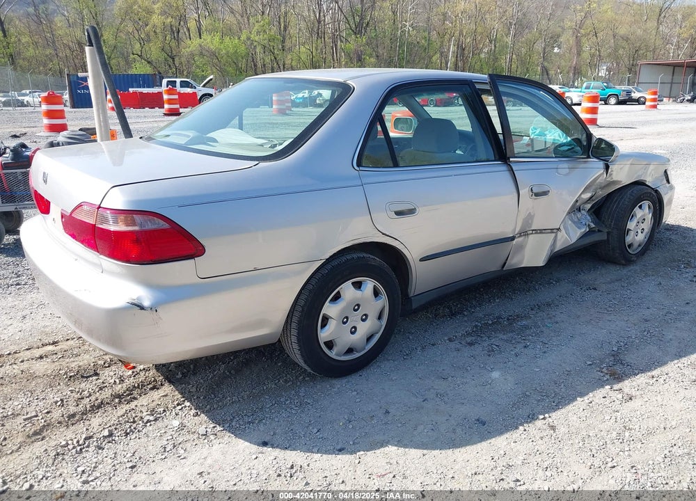 1998 HONDA ACCORD VIN: 1HGCG5644WA144610
