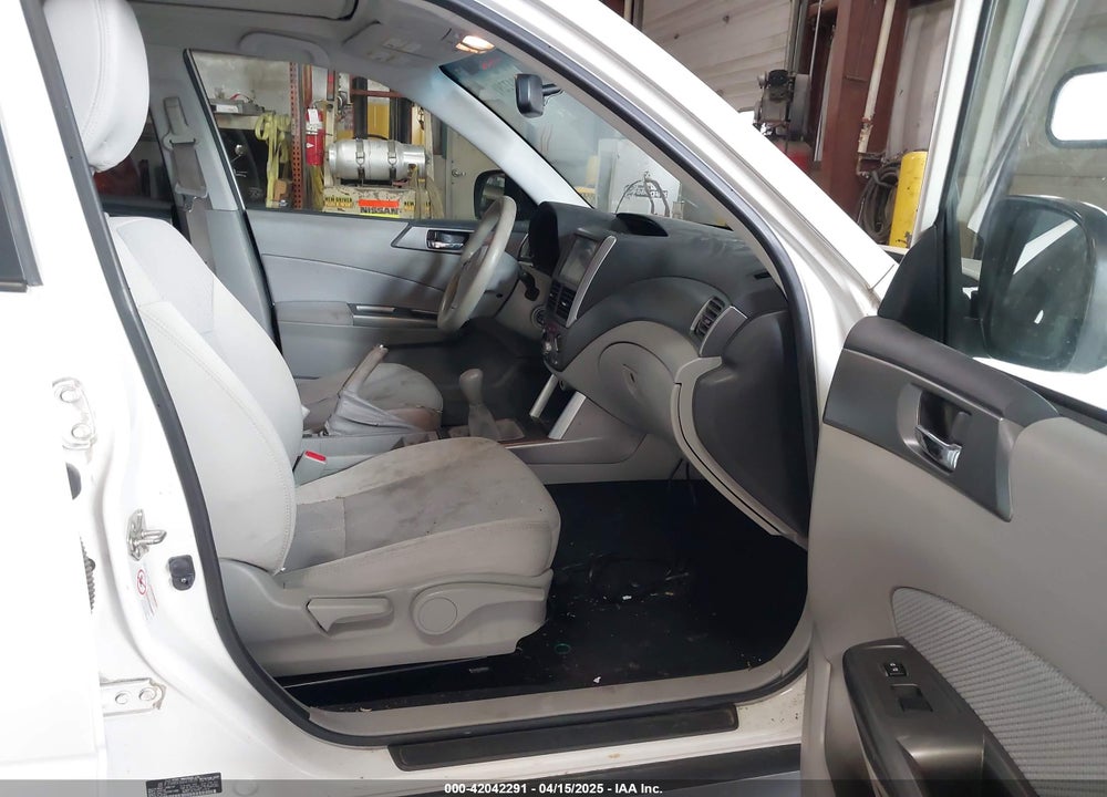 2013 SUBARU FORESTER 2.5X PREMIUM VIN: JF2SHADC6DG418539