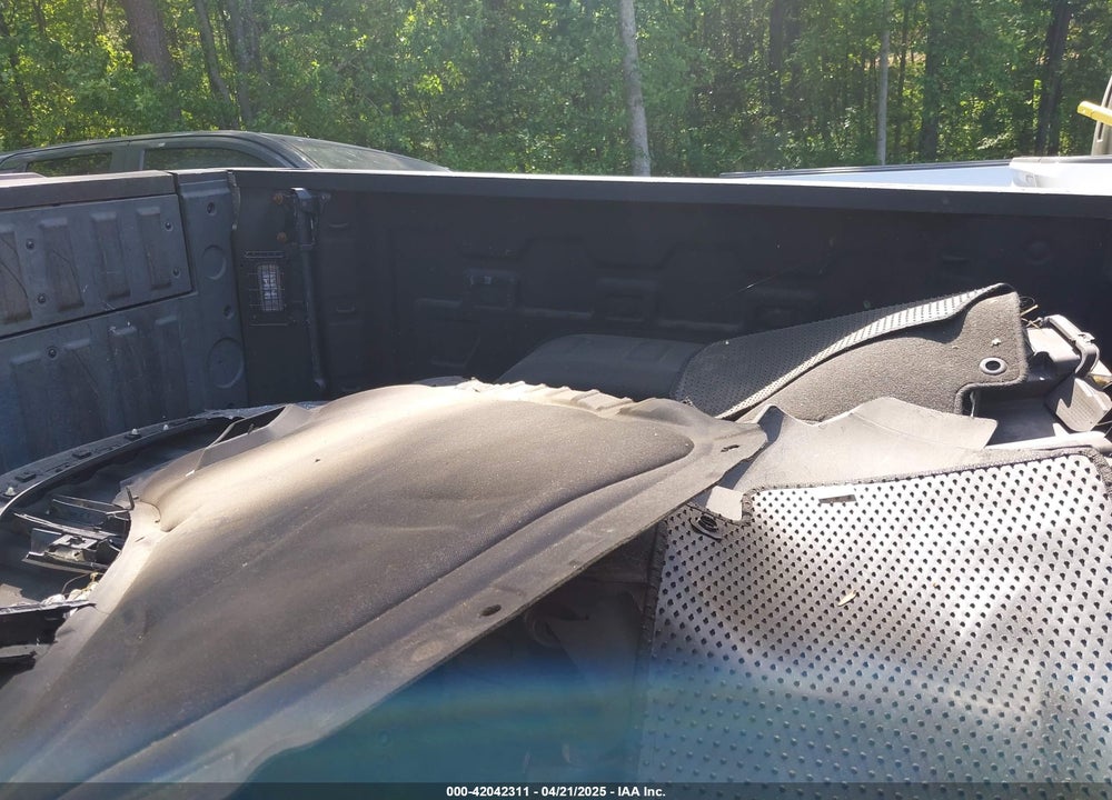 2019 GMC SIERRA 1500 SLT VIN: 3GTP8DED5KG229850