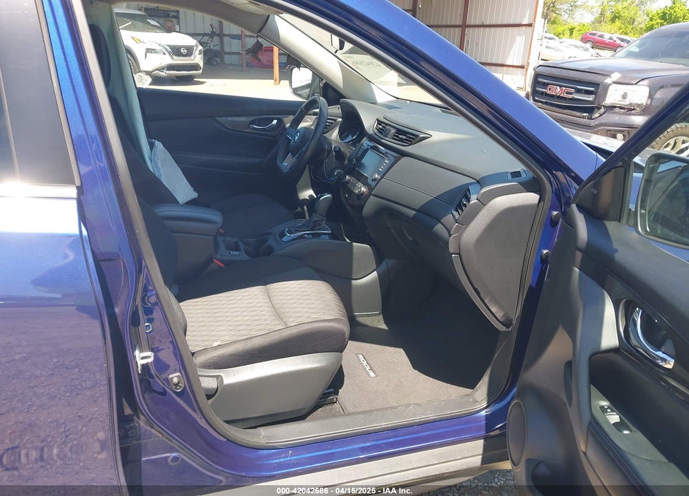 2019 NISSAN ROGUE S VIN: 5N1AT2MT3KC843960