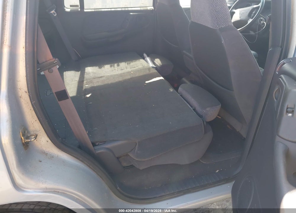 2000 DODGE DURANGO VIN: 1B4HR28Y7YF116333