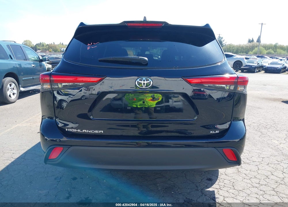2023 TOYOTA HIGHLANDER XLE VIN: 5TDKDRAHXPS010127