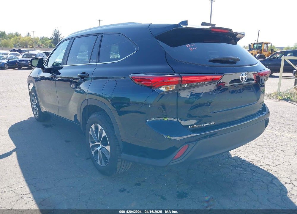 2023 TOYOTA HIGHLANDER XLE VIN: 5TDKDRAHXPS010127