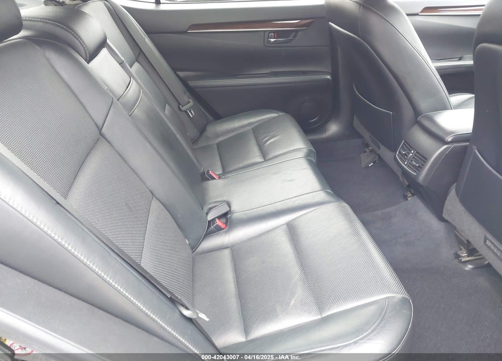 2013 LEXUS ES VIN: JTHBK1GGXD2037660