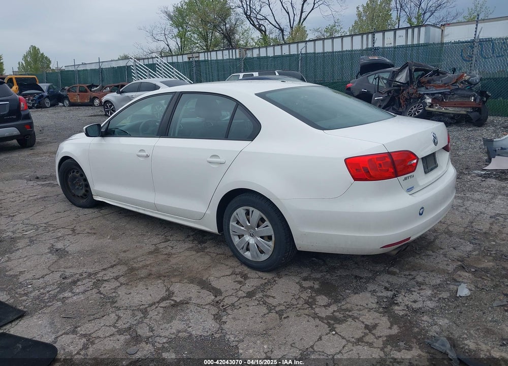 2011 VOLKSWAGEN JETTA 2.5L SE VIN: 3VWDZ7AJ5BM340832