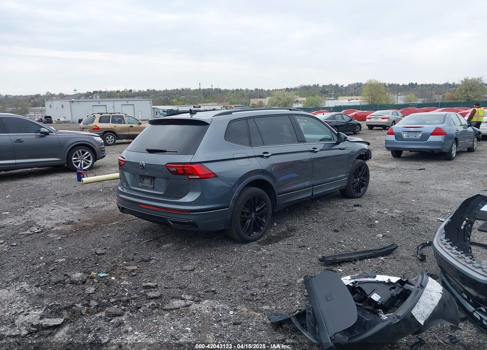 2022 VOLKSWAGEN TIGUAN VIN: 3VVCB7AX9NM014741